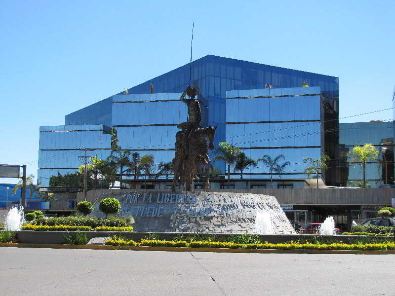 Hotel Aranzazu Plaza Kristal Aguascalientes Exterior foto